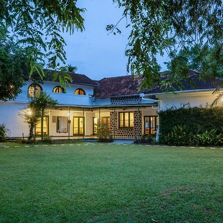 The Sacred Lotus Ayurveda Wellness Retreat Hotel Kochi Exterior foto