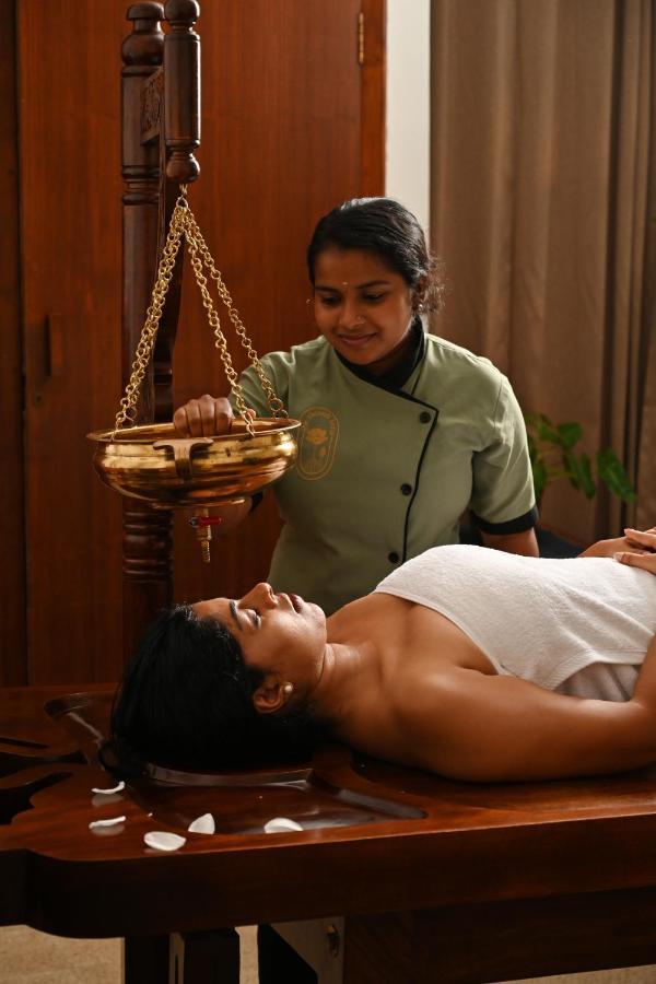 The Sacred Lotus Ayurveda Wellness Retreat Hotel Kochi Exterior foto