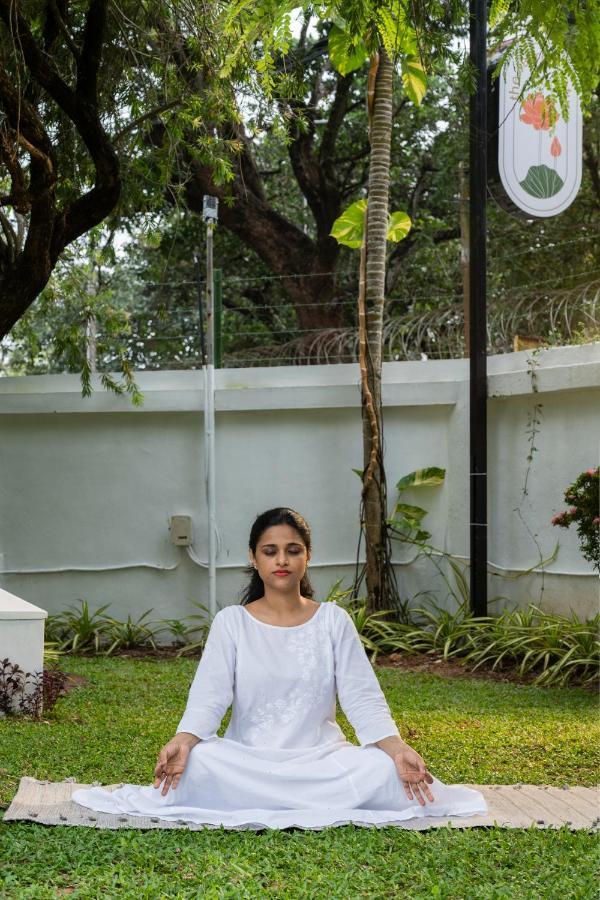 The Sacred Lotus Ayurveda Wellness Retreat Hotel Kochi Exterior foto
